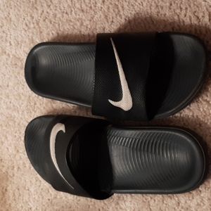Nike slides